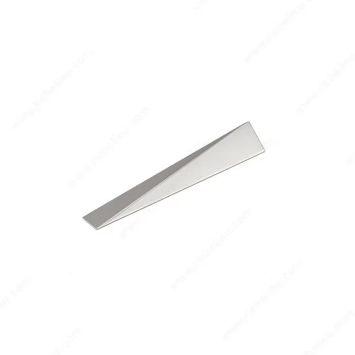 Contemporary Metal Pull – MN23 by Richelieu | Luxury Cabinet Hardware