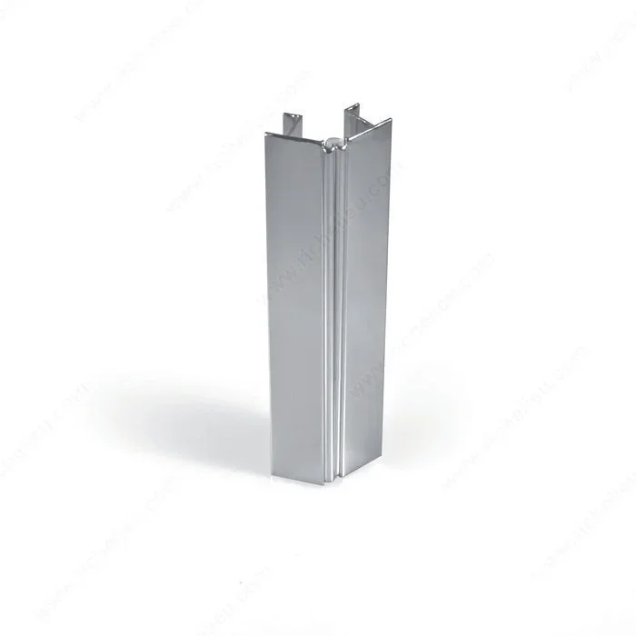 Mirror Corner – Variable Angle by Richelieu | Cabinet Hardware