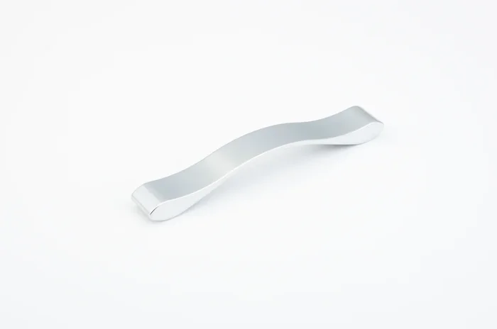 Schaub 160mm Center to Center Wave Cabinet Pull – Matte Chrome Finish