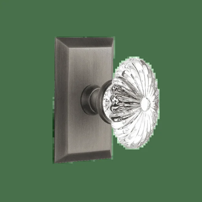 Studio Short Plate with Oval Fluted Crystal Knob in Antique Pewter – Nostalgic